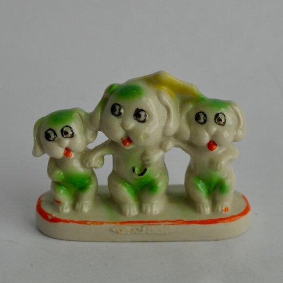 Vintage Puppies Trio with Umbrella Ceramic Figurine Japan - Picture 1 of 6